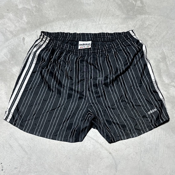 ADIDAS VINTAGE SHORTS FOOTBALL SOCCER RUNNING SZ M MEN BLACK 80s 90s